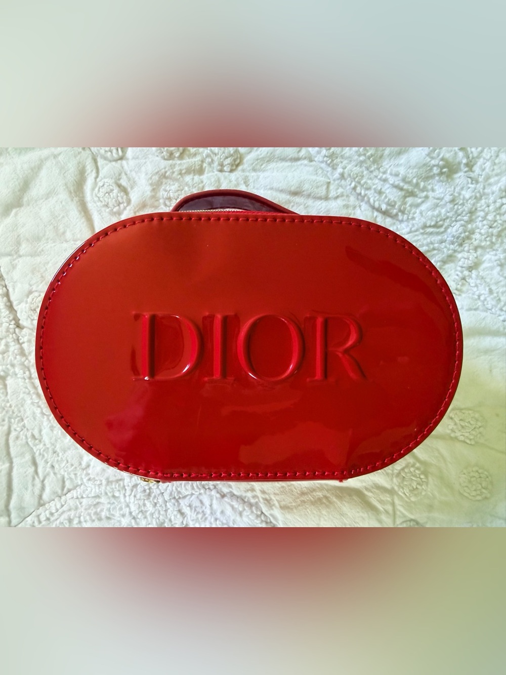 NEW Dior Red Patent Pleather Cosmetic Pouch w Gold Tone Hardware & Red Interior - Picture 3 of 9
